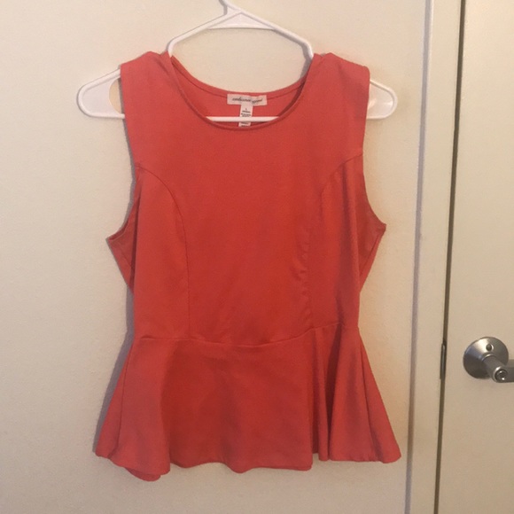 Top - Picture 1 of 2